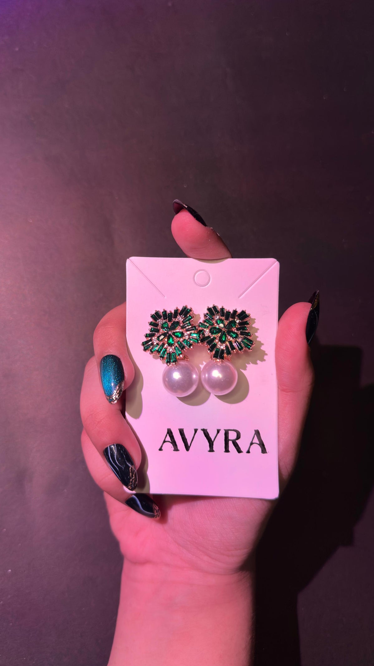 Emerald frost pearl earrings