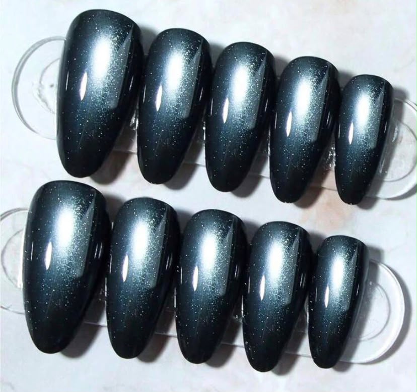 Grey Cat Eye Almond Shaped Press-On Nails